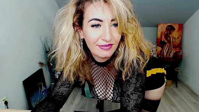 Cassandra Hotty online show from February 2025 11:03:01 AM