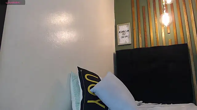 Snapshot of AngelitaWild_ chatting on February 2025 12:28:01 AM AngelitaWild online show from February 2025 12:28:01 AM