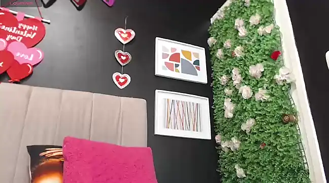 Snapshot of AngelitaWild_ chatting on February 2025 11:52:02 PM AngelitaWild online show from February 2025 11:52:02 PM