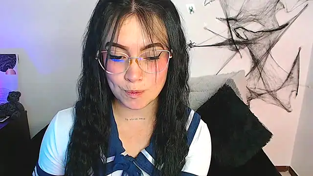 Isa Maiden1 online show from October 2025 02:35:01 PM