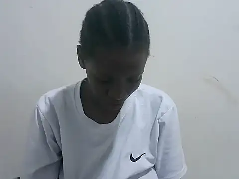 prettybeee online show from April 2026 09:15:01 PM