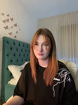  Chlo  e online show from February 2025 01:03:01 AM