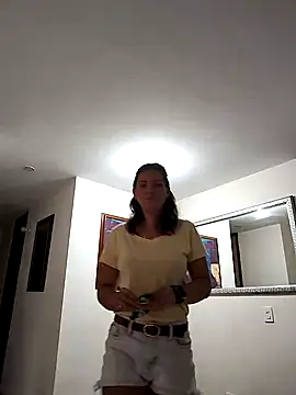 Mia Hampton online show from March 2025 09:11:02 PM