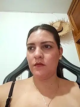 Mia Hampton online show from September 2025 08:11:02 PM