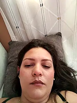 Mia Hampton online show from September 2025 12:43:01 PM