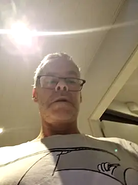 Snapshot of DarrenSullivanSlut chatting on December 2024 10:13:02 AM DarrenSullivanSlut online show from December 2024 10:13:02 AM