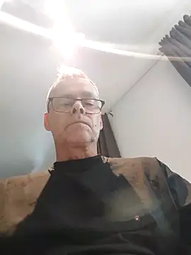 Snapshot of DarrenSullivanSlut chatting on February 2025 12:59:01 PM DarrenSullivanSlut online show from February 2025 12:59:01 PM