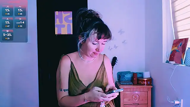 Cosmo Riri online show from March 2026 04:49:02 AM