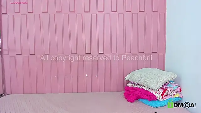 Briana Wells  online show from September 2025 01:33:01 PM