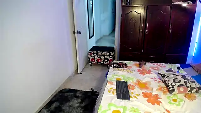 ivonne  hott1 online show from January 2025 11:51:01 PM
