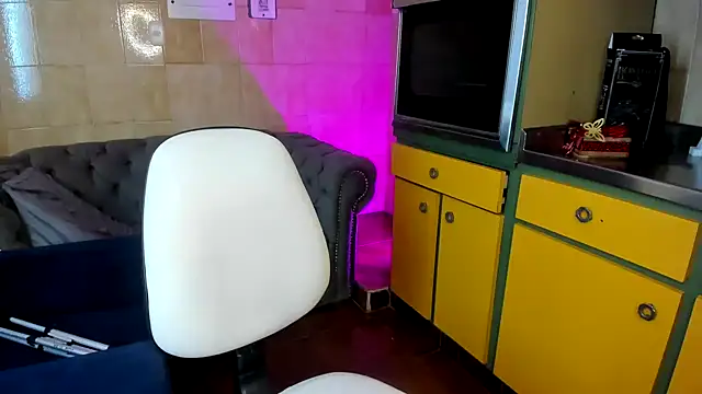 Snapshot of Leticia_goddes chatting on December 2024 10:55:02 PM Leticia goddes online show from December 2024 10:55:02 PM