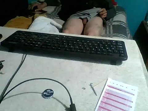 malekon76 online show from November 2025 11:40:02 AM