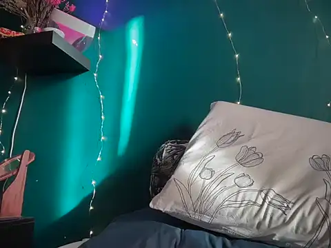 Snapshot of MistyParadiso chatting on March 2025 04:04:02 PM MistyParadiso online show from March 2025 04:04:02 PM