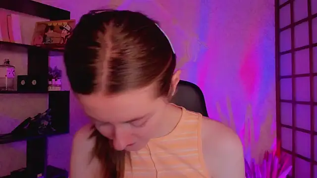 KateCuddle online show from February 2025 03:45:01 AM