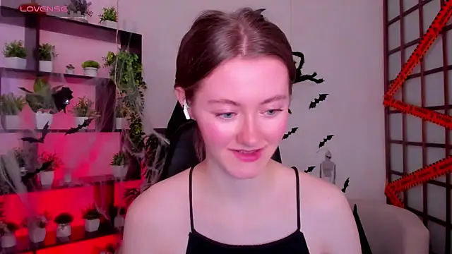 KateCuddle online show from October 2025 02:47:02 AM