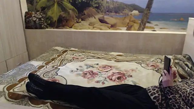 Snapshot of Aphelandra chatting on March 2025 01:09:02 PM Aphelandra online show from March 2025 01:09:02 PM