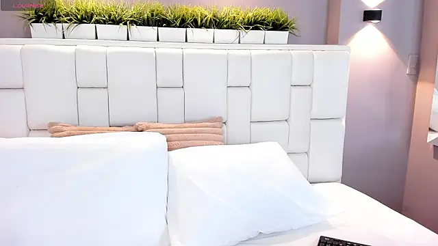 Snapshot of ValeriaGarcia chatting on February 2025 12:31:01 PM ValeriaGarcia online show from February 2025 12:31:01 PM