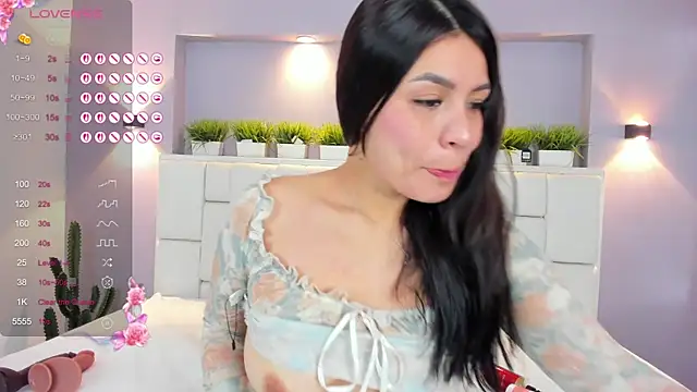 ValeriaGarcia online show from November 2025 01:21:02 PM