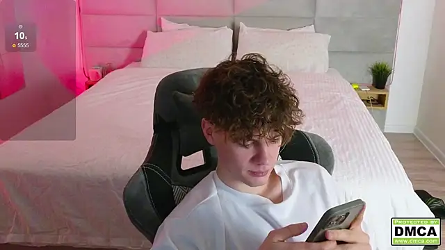 cute thomas online show from January 2025 11:24:01 PM