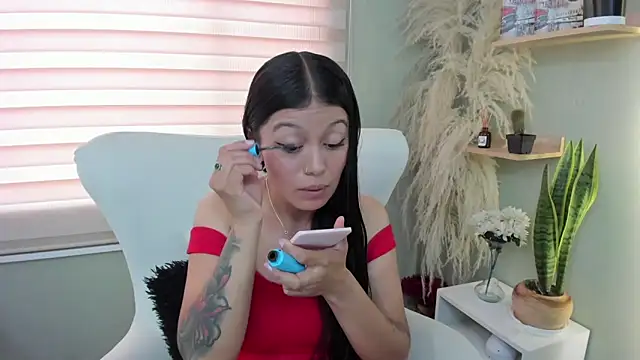 julieta evans  online show from April 2026 10:12:02 PM