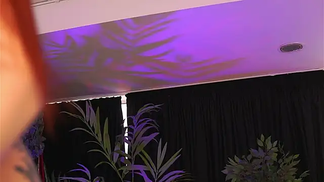 HotSkinnyX online show from February 2025 06:20:02 AM