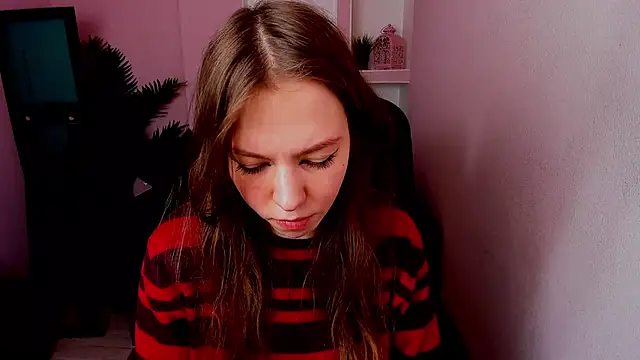 Persephoni online show from March 2025 01:47:01 PM