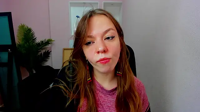 Persephoni online show from October 2025 08:20:01 PM