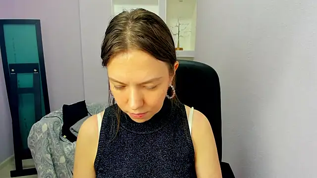 Persephoni online show from March 2026 10:43:01 AM