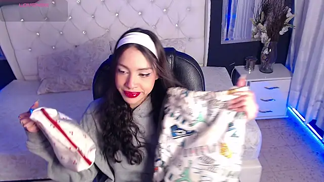 LiaVillalobos online show from September 2025 11:14:01 AM