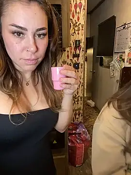 LeaGambit   online show from February 2025 06:18:02 AM