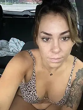 LeaGambit   online show from September 2025 02:39:02 PM