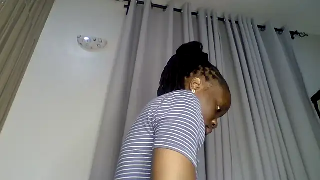 Snapshot of sweet_sassy_ chatting on February 2026 02:22:01 AM sweet sassy online show from February 2026 02:22:01 AM