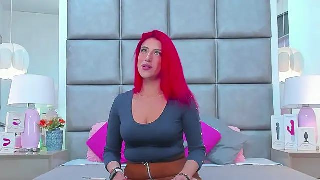 AllissaBrowm online show from February 2025 05:40:01 PM