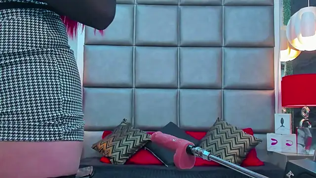 AllissaBrowm online show from April 2026 04:45:02 PM