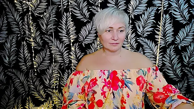 Olivia playful online show from November 2025 02:01:01 PM