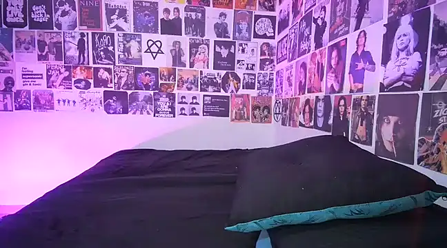 Snapshot of BonnieStardust chatting on March 2025 02:10:02 PM BonnieStardust online show from March 2025 02:10:02 PM