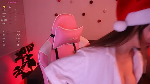 Snapshot of annie24_evans chatting on December 2024 03:03:01 AM annie24 evans online show from December 2024 03:03:01 AM