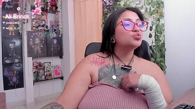  Ali Brinck  online show from February 2025 07:05:02 PM