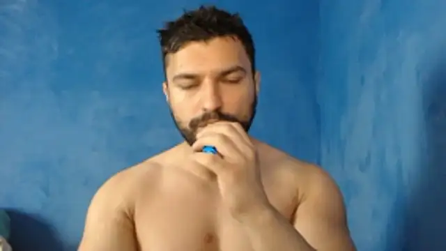 Snapshot of alex_blu chatting on June 2026 03:32:02 PM alex blu online show from June 2026 03:32:02 PM