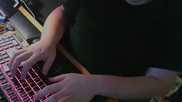 Smallcock22 online show from February 2026 06:17:02 PM