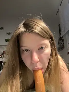 Snapshot of kimczii chatting on May 2026 06:21:02 AM kimczii online show from May 2026 06:21:02 AM