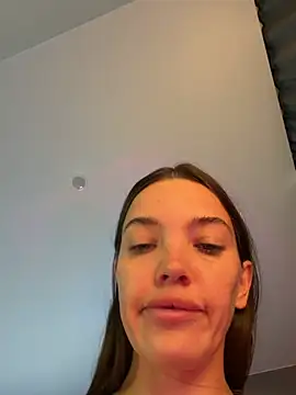 julia fly online show from July 2026 07:09:02 AM
