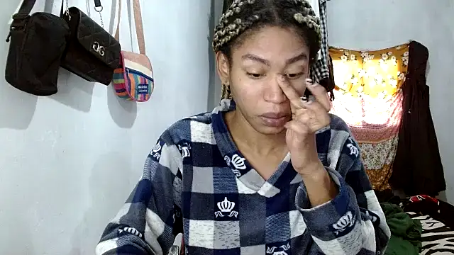 angelamarie1 online show from February 2025 12:51:02 PM