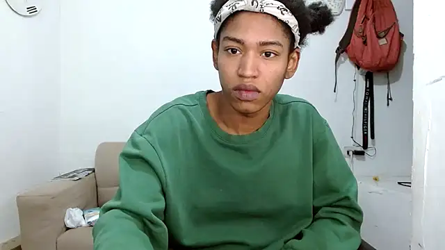 angelamarie1 online show from November 2025 05:49:01 PM