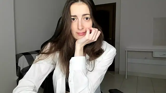 Sabrina Mur online show from December 2025 09:40:01 AM