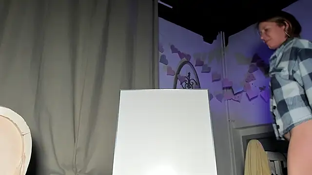 Lola Belgium online show from February 2025 06:26:02 PM