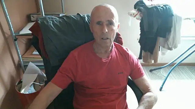 olibrius71 online show from February 2026 01:12:02 PM