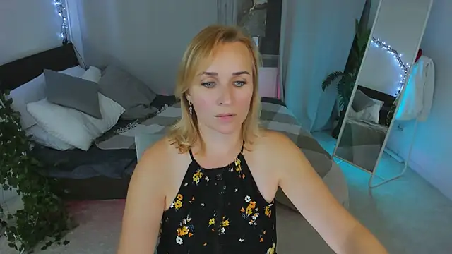 Karinella x online show from September 2025 09:26:02 PM