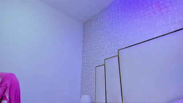 Snapshot of paola_rodriguez chatting on February 2026 01:14:02 PM paola rodriguez online show from February 2026 01:14:02 PM