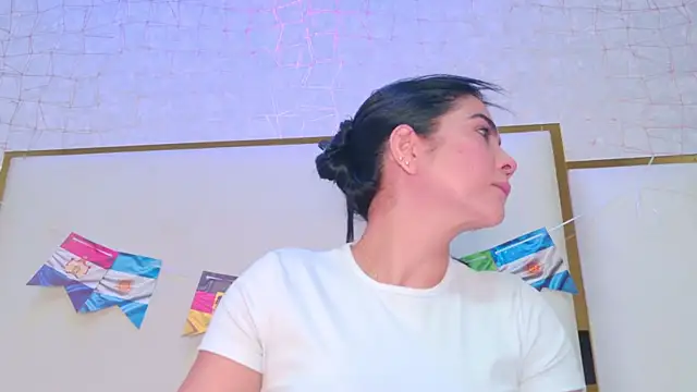 paola rodriguez online show from June 2026 09:54:01 AM